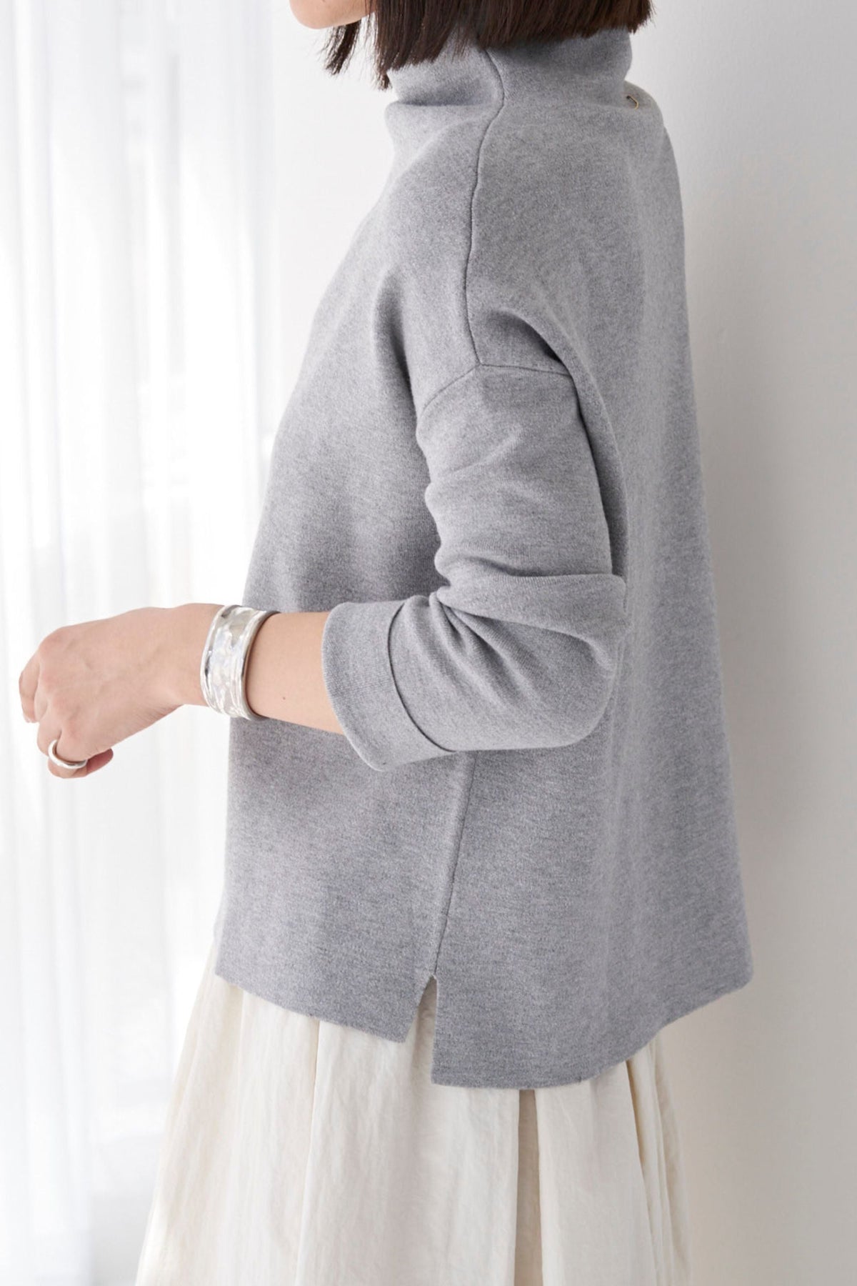 Bottle neck Knit - GRAY