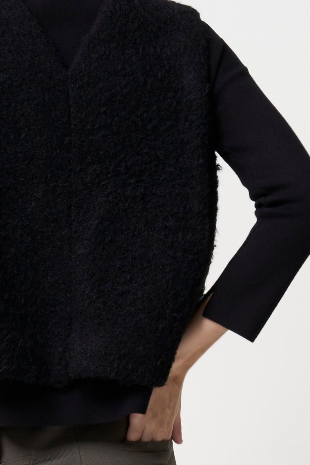 Bottle neck Knit - BLACK
