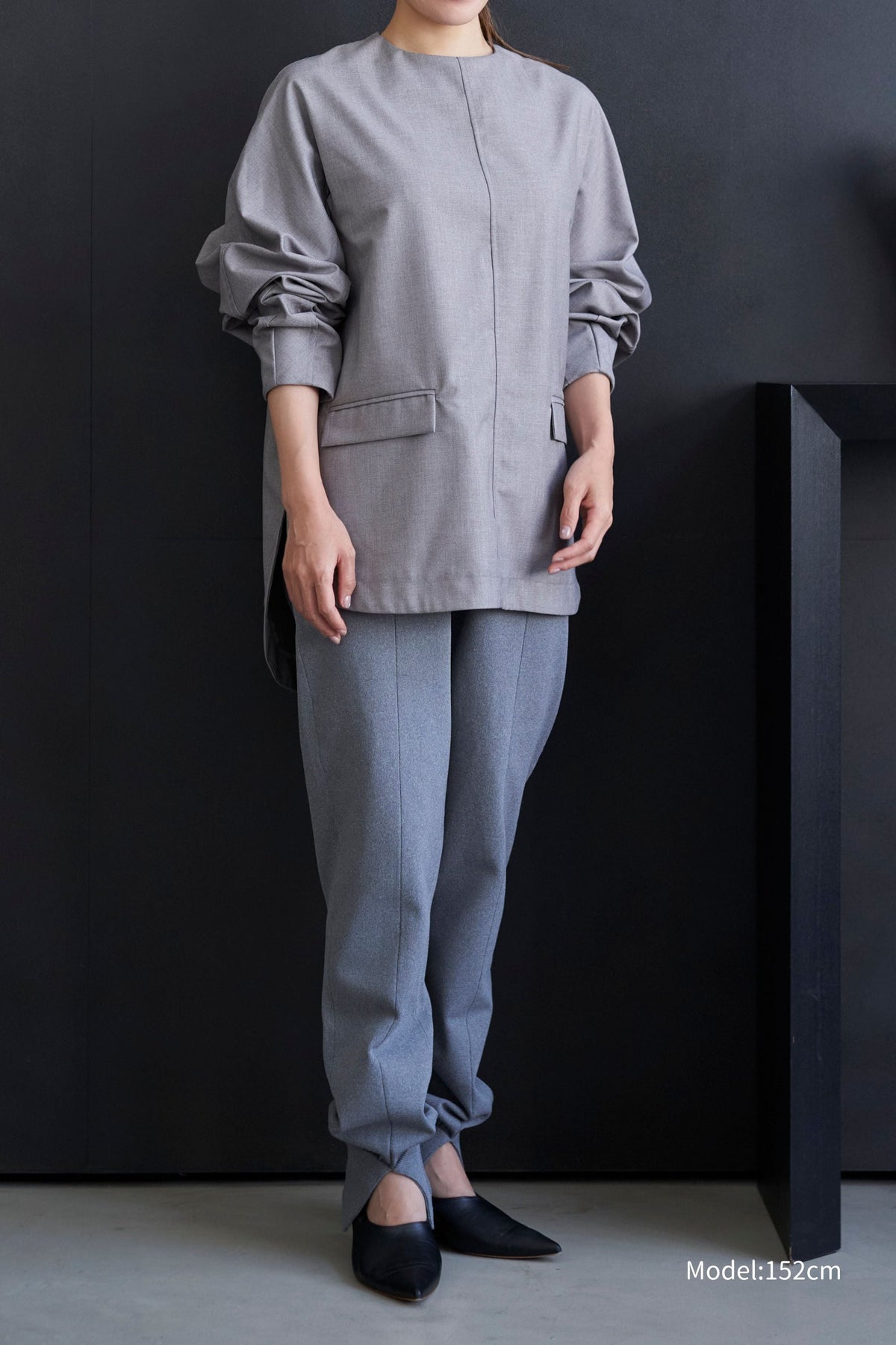 Center Press Jogger Pants - GRAY