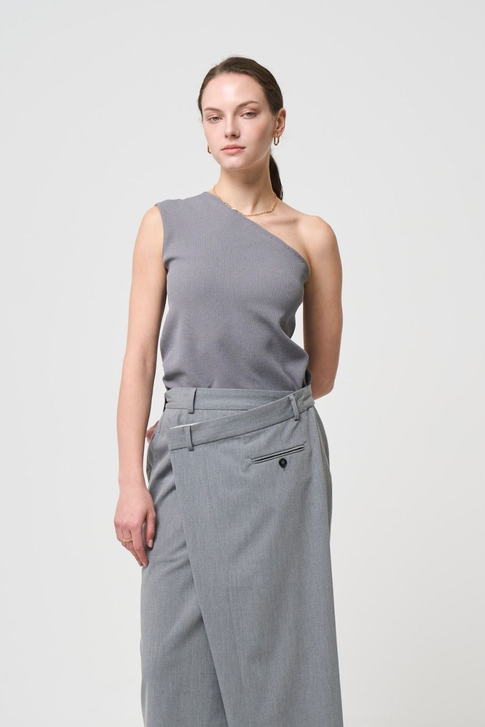Minimal Shoulder Cutsew - GRAY