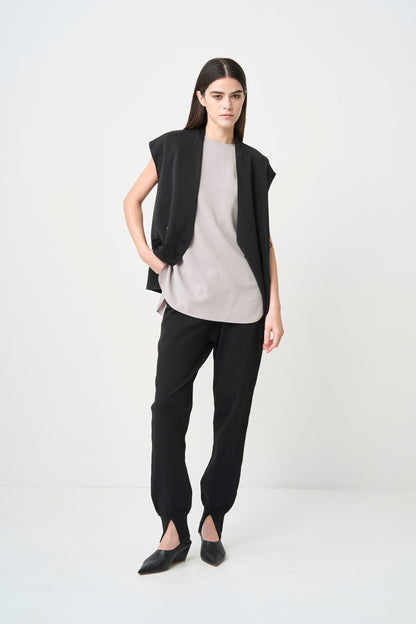 W Shape Gilet - BLACK