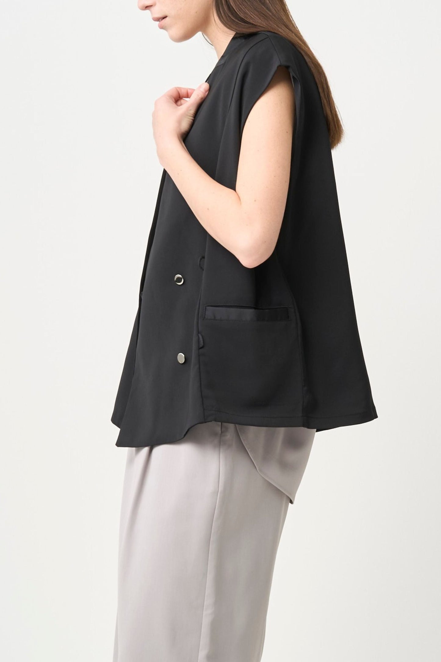 W Shape Gilet - BLACK