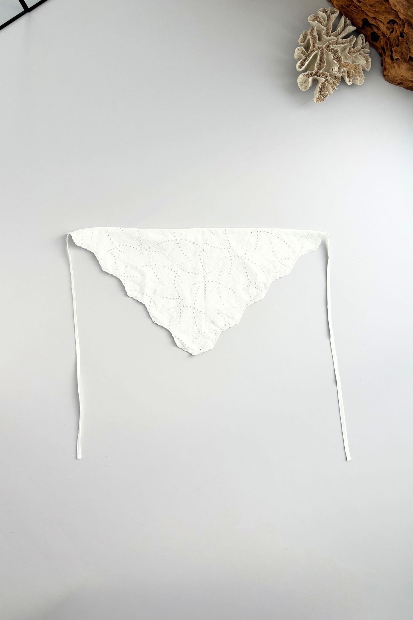 Cotton Lace Triangle Scarf - BLACK・WHITE