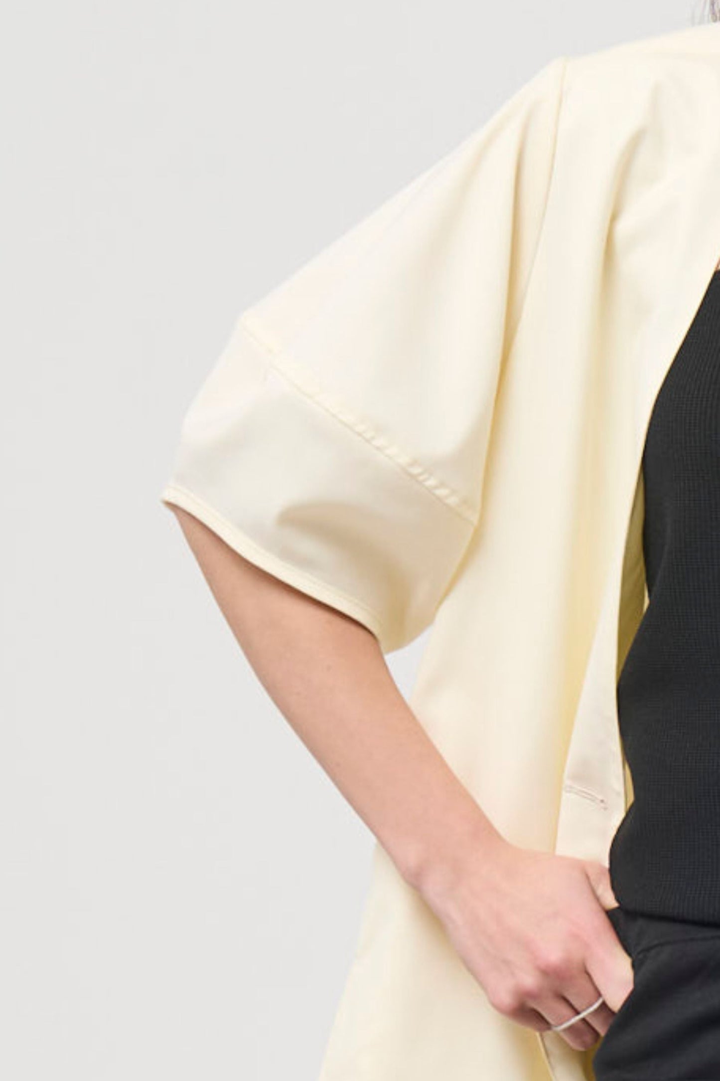 Short Sleeves Cubic Jacket - WHITE