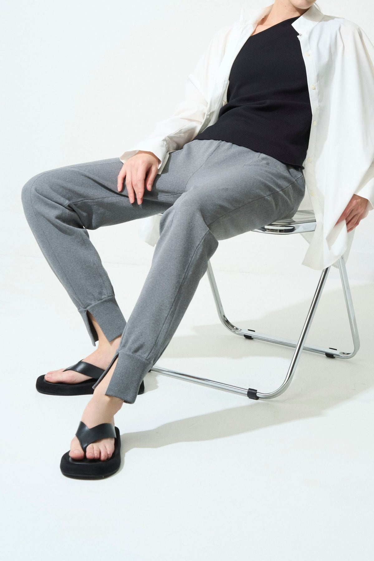Center Press Jogger Pants - GRAY