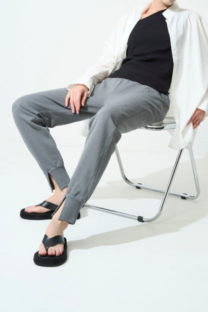 Center Press Jogger Pants - GRAY