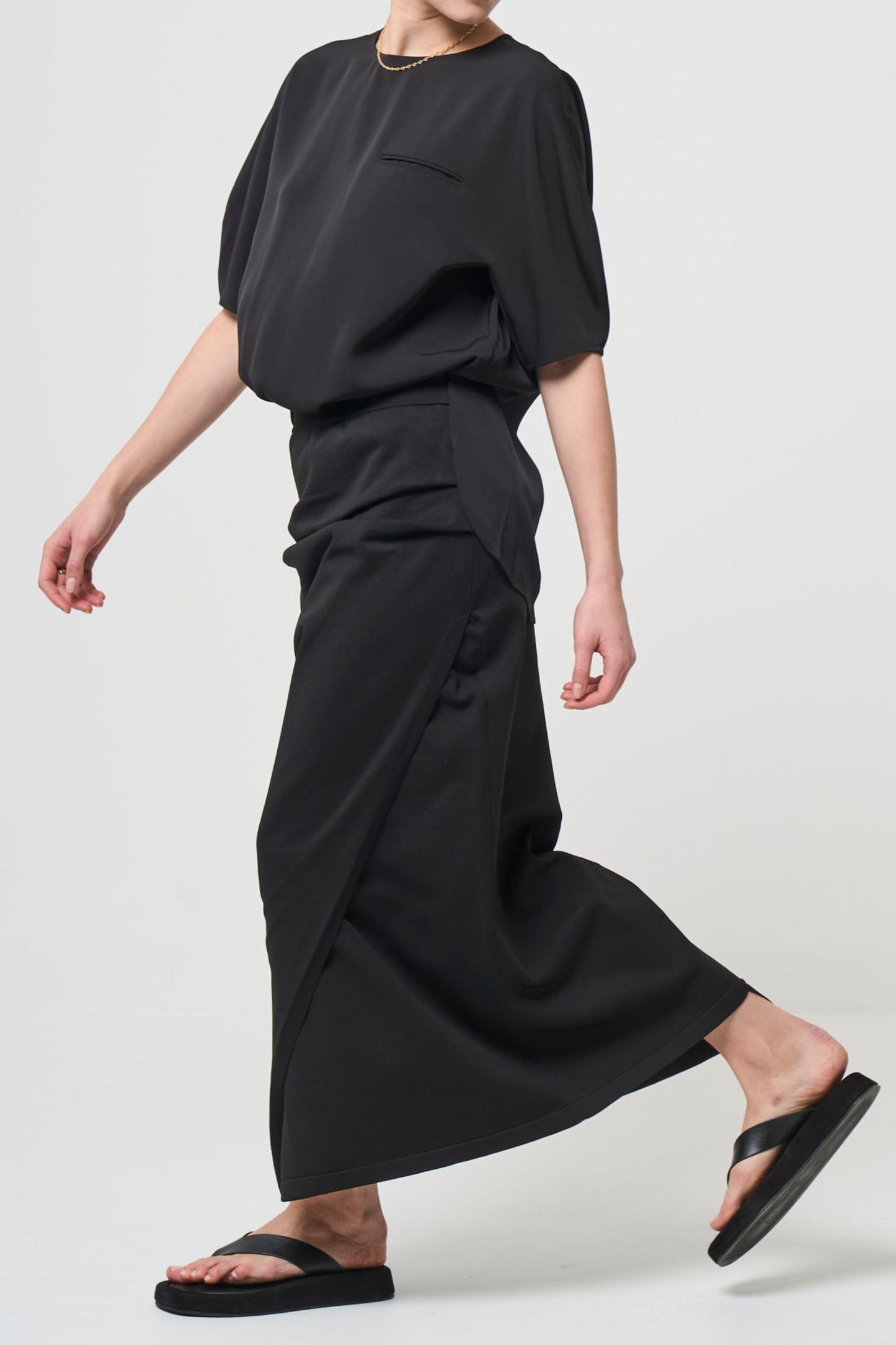 Smooth Gather Knit Skirt - BLACK