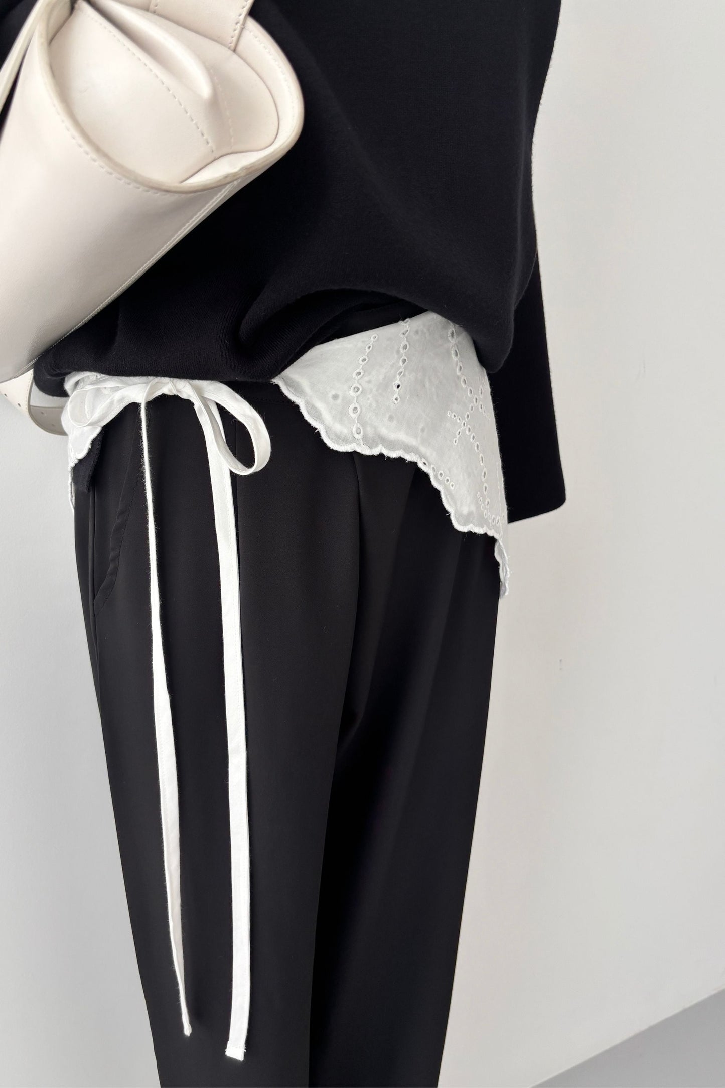 Cotton Lace Triangle Scarf - BLACK・WHITE
