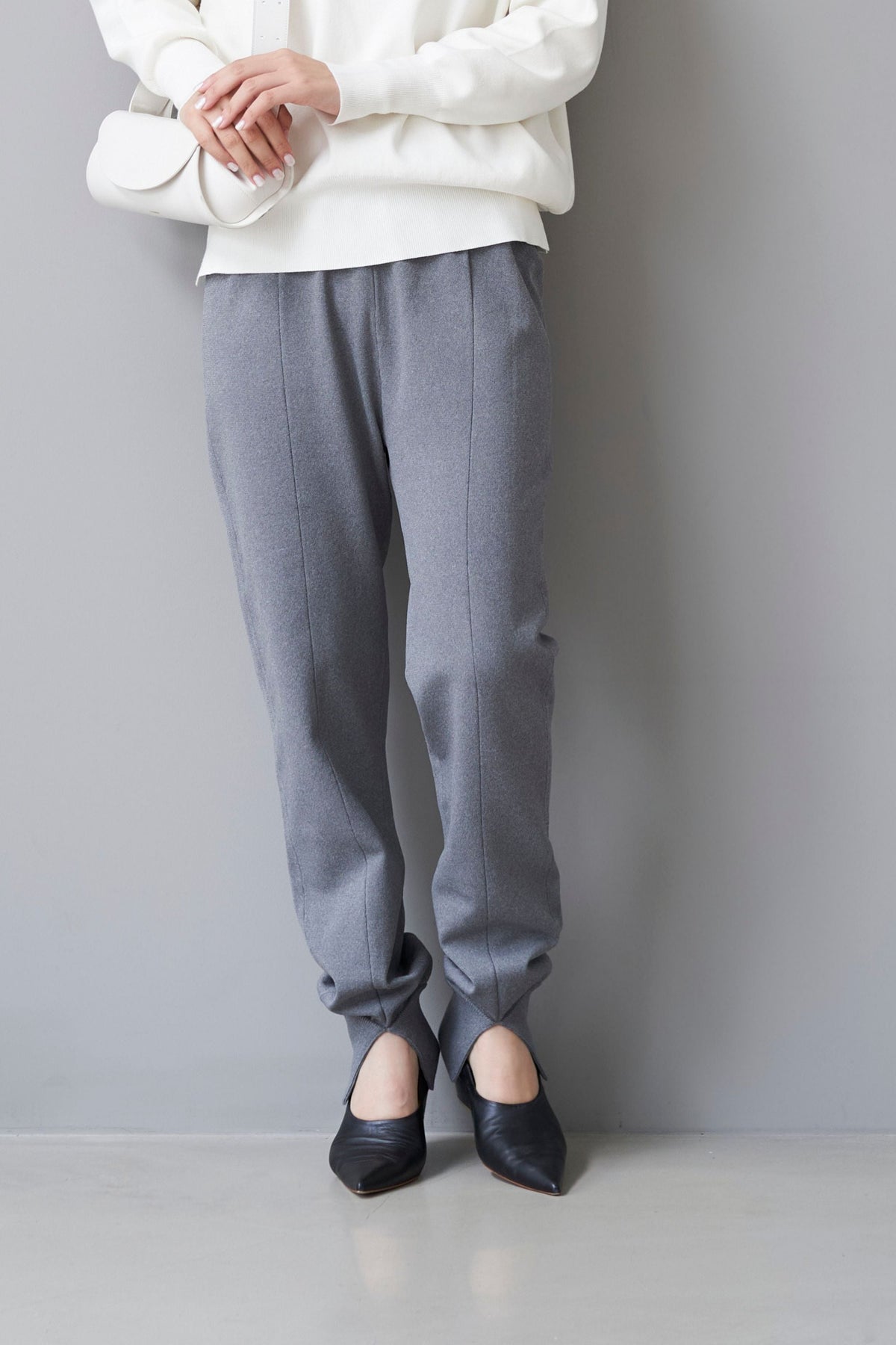 Center Press Jogger Pants - GRAY
