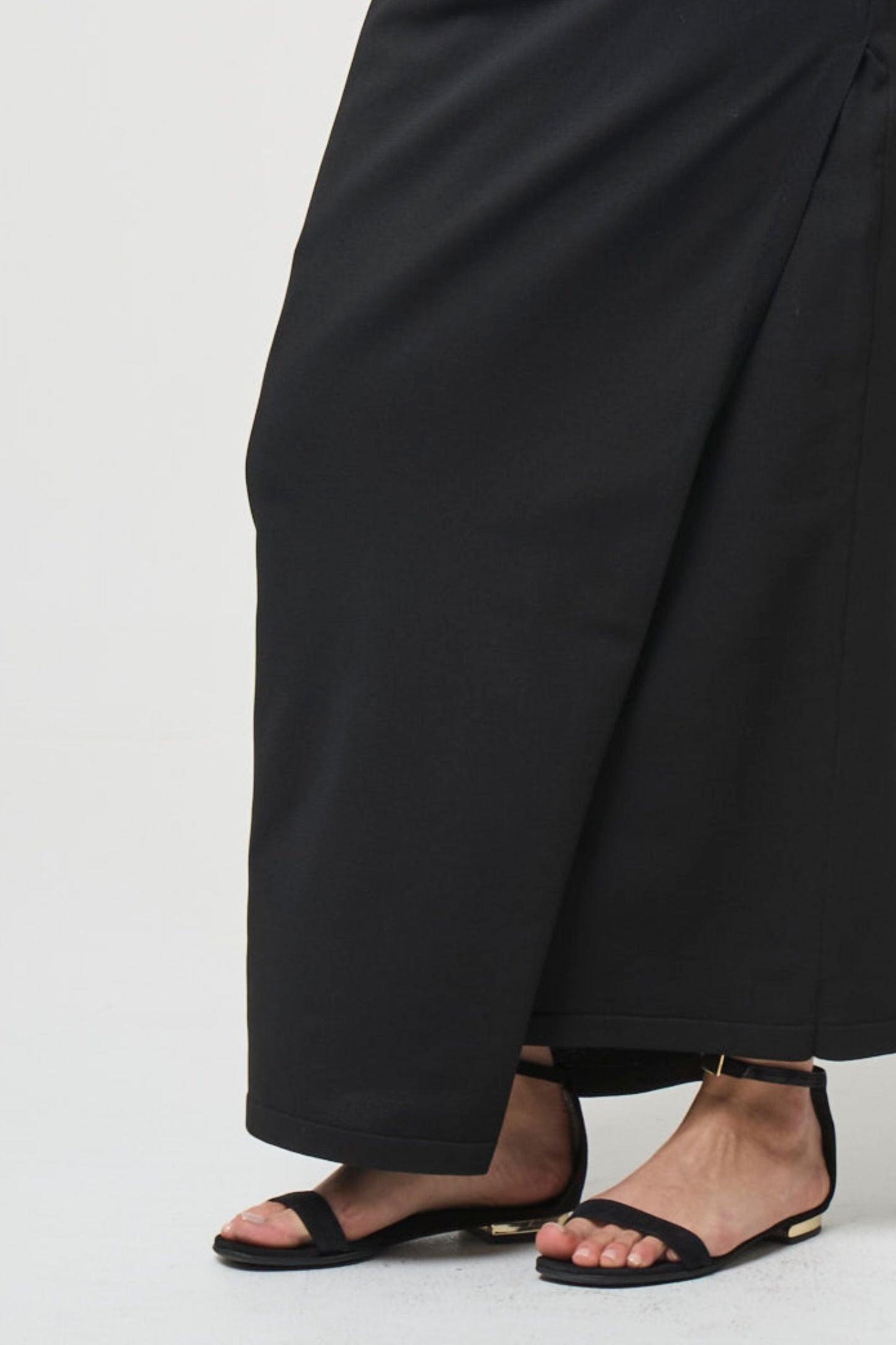 Smooth Gather Knit Skirt - BLACK
