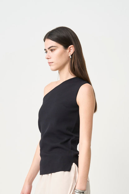 Minimal Shoulder Cutsew - BLACK