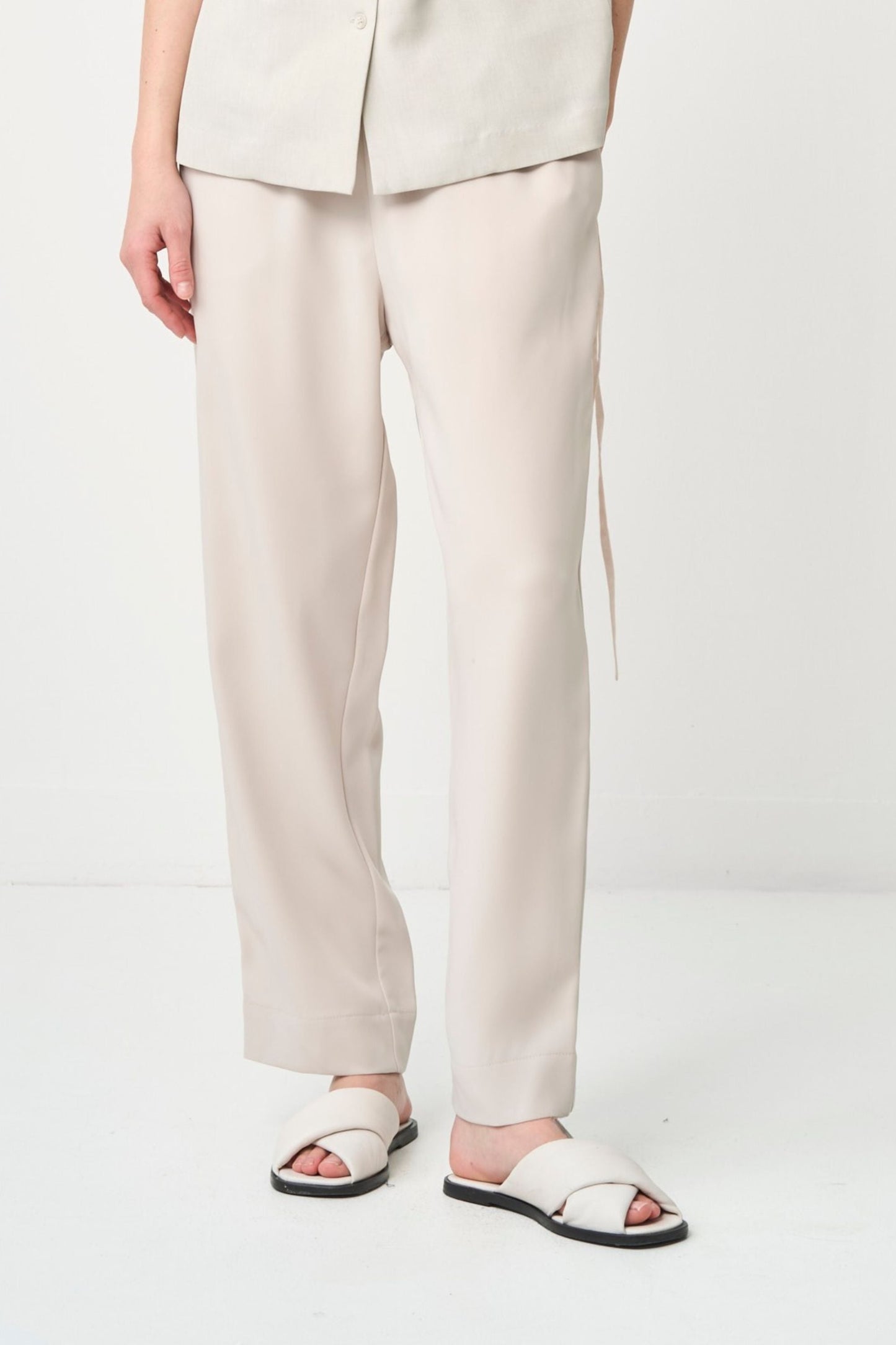 Switching Relax Pants - WHITE