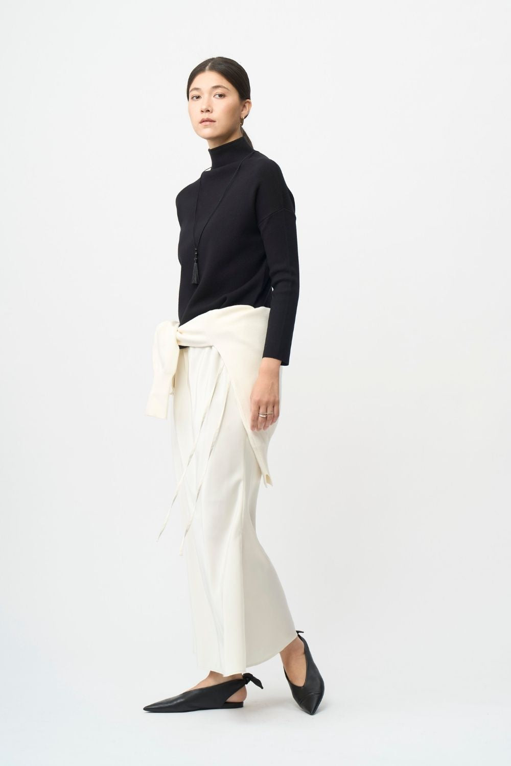 Bottle neck Knit - BLACK