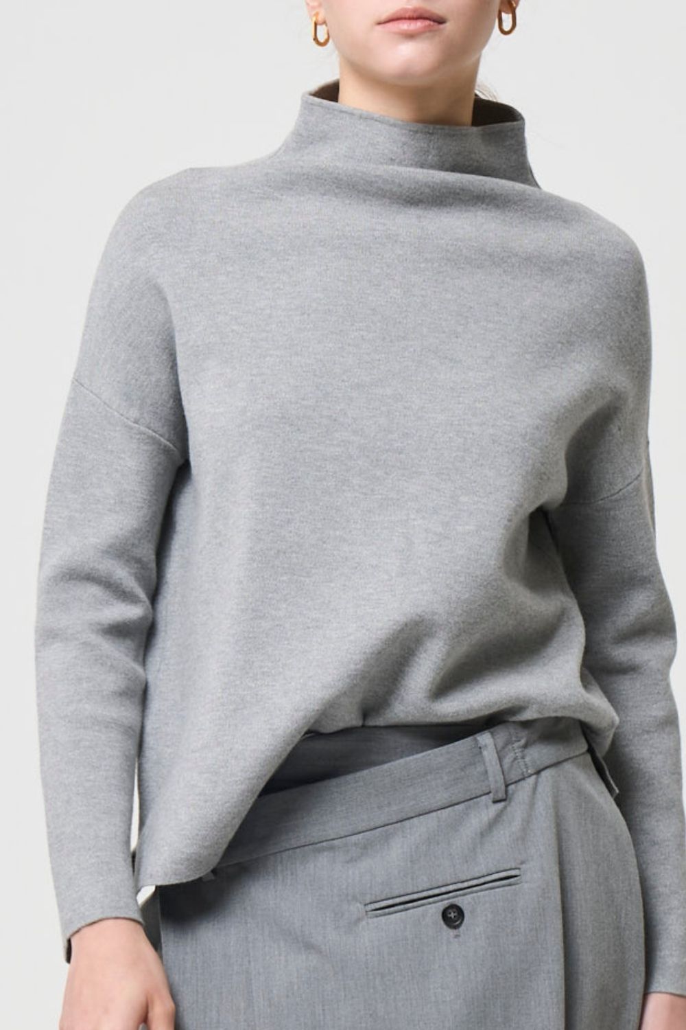 Bottle neck Knit - GRAY