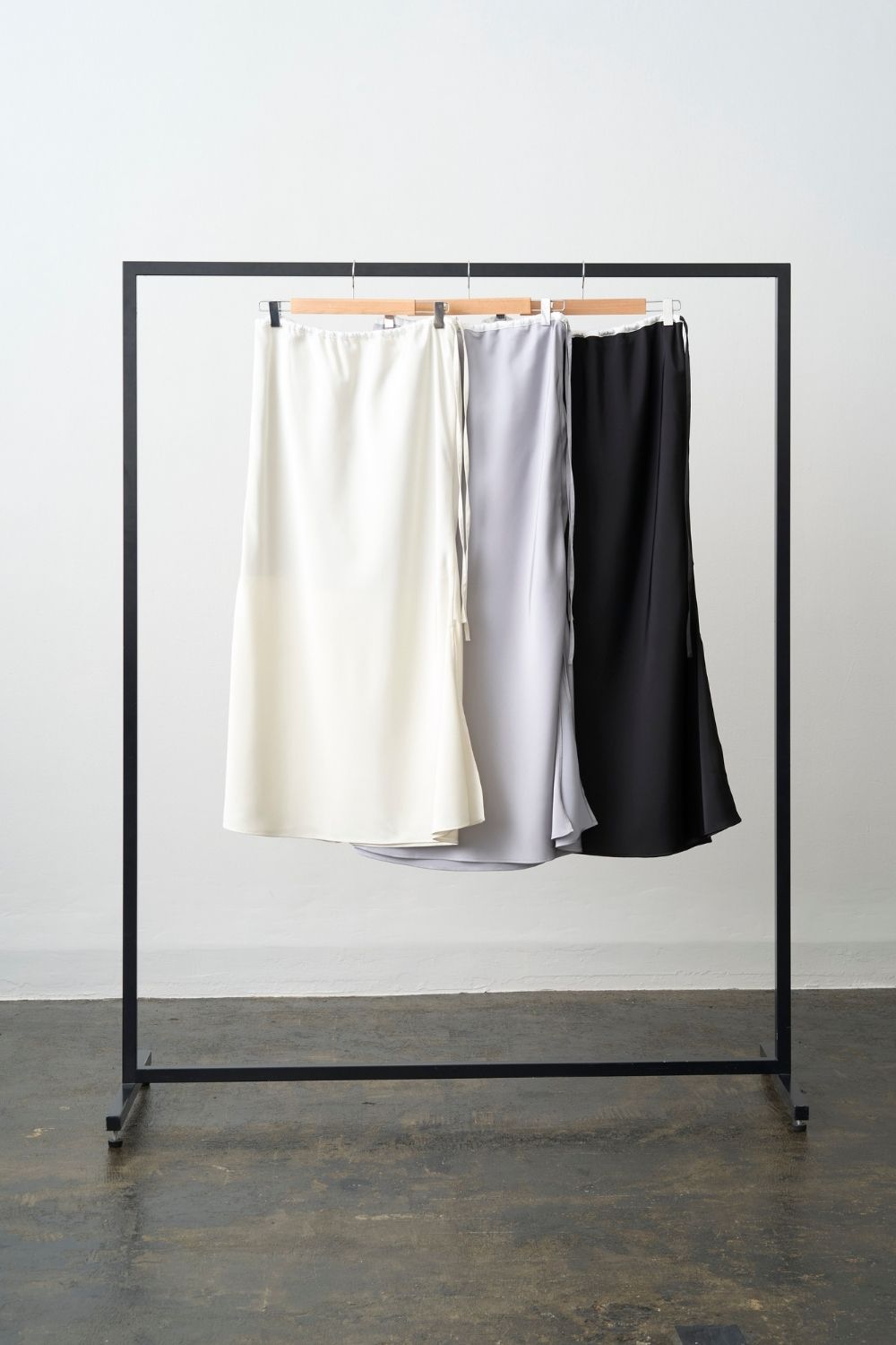 Satin Maxi Skirt - GRAY Short・Long
