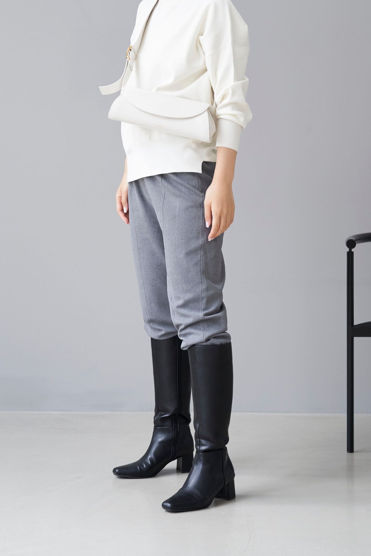 Center Press Jogger Pants - GRAY