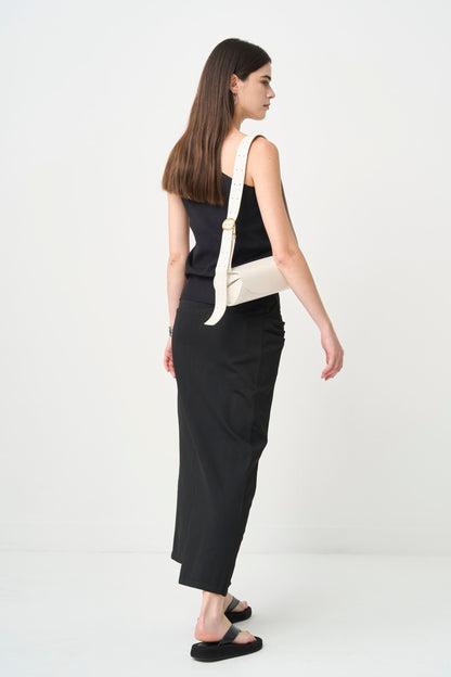 Minimal Shoulder Cutsew - BLACK