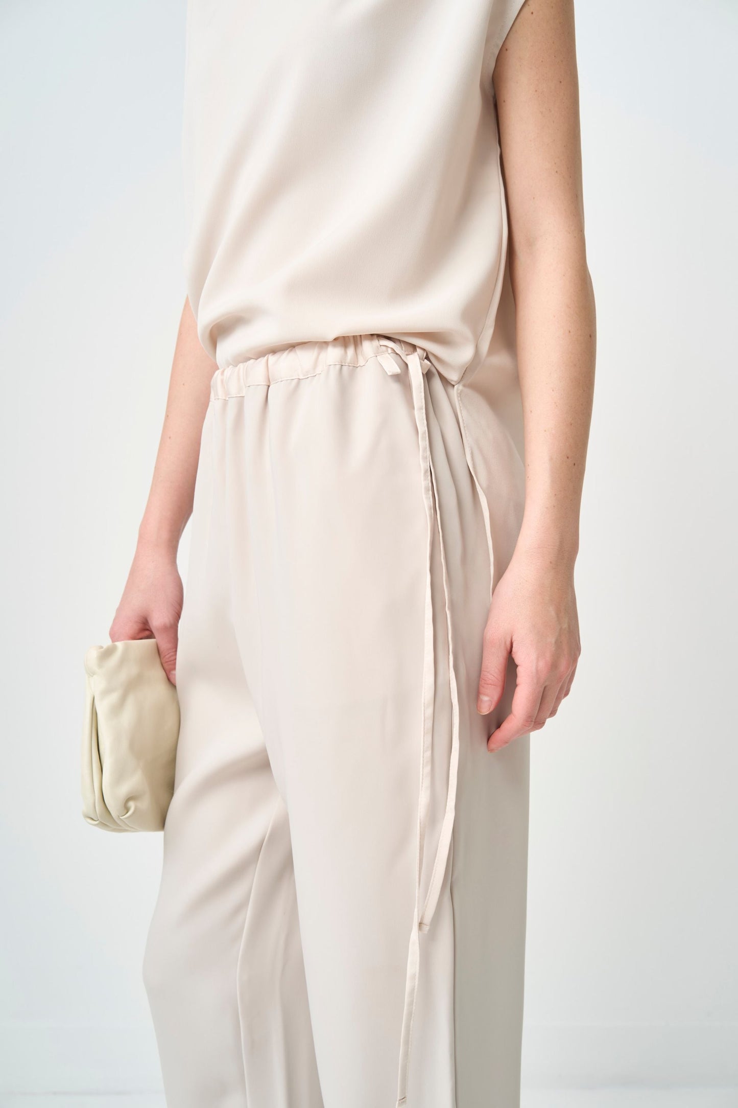 Switching Relax Pants - WHITE