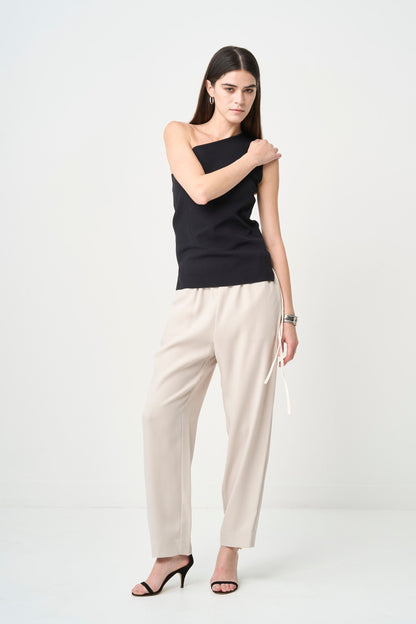 Minimal Shoulder Cutsew - BLACK