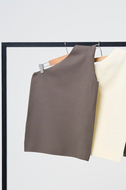 Minimal Shoulder Cutsew - SAND BEIGE