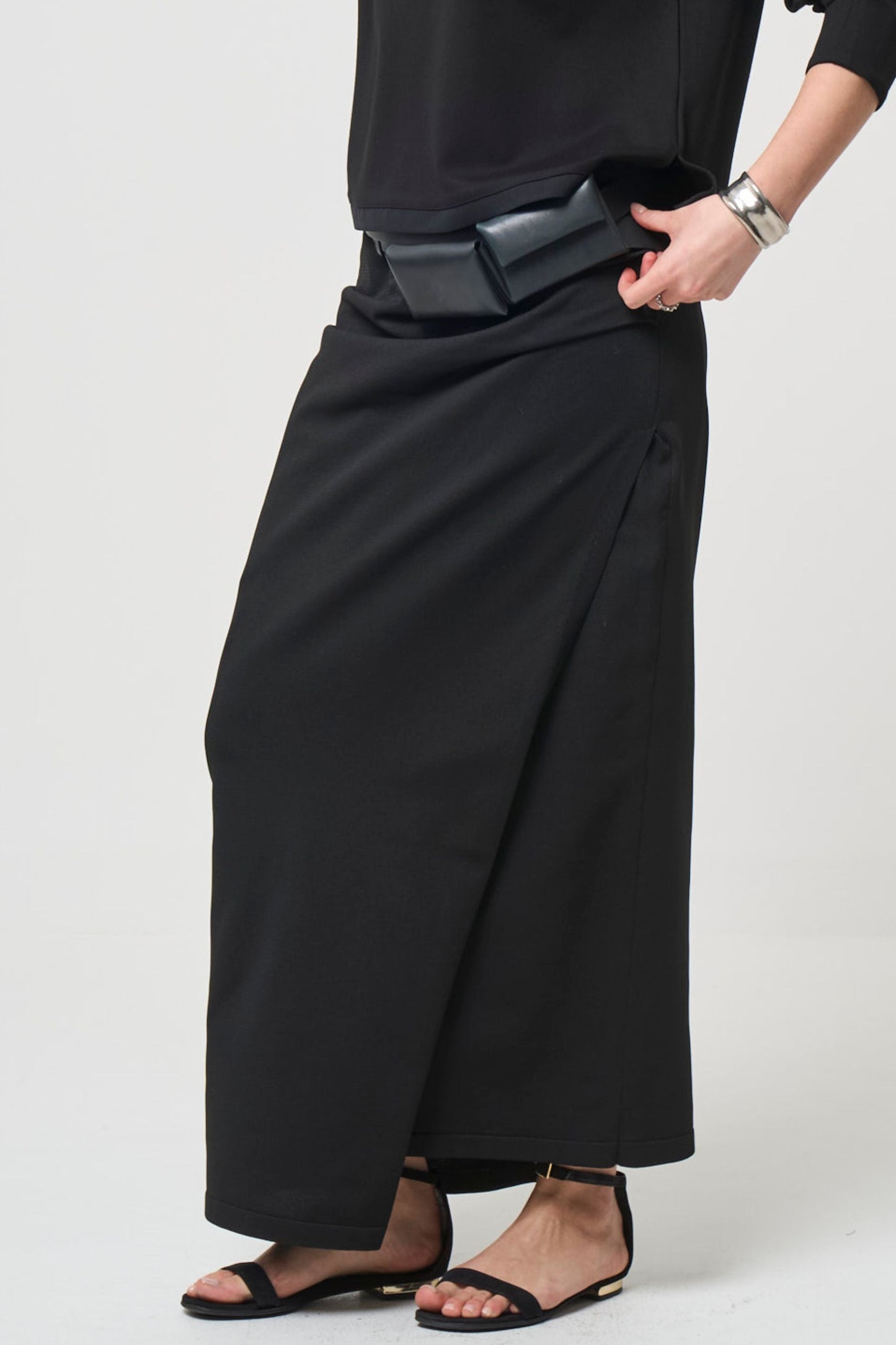Smooth Gather Knit Skirt - BLACK