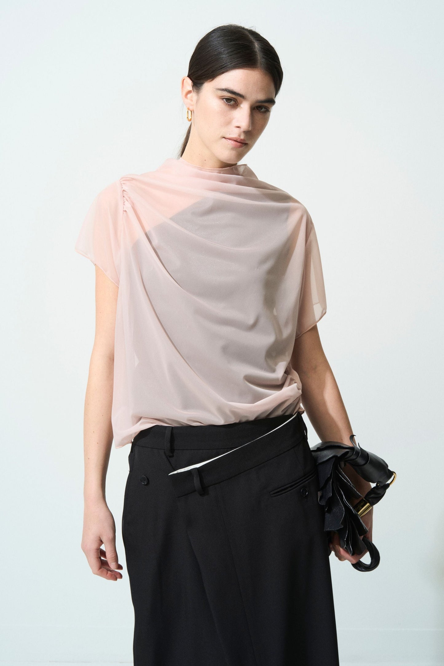 Minimal Shoulder Cut sew - BROWN